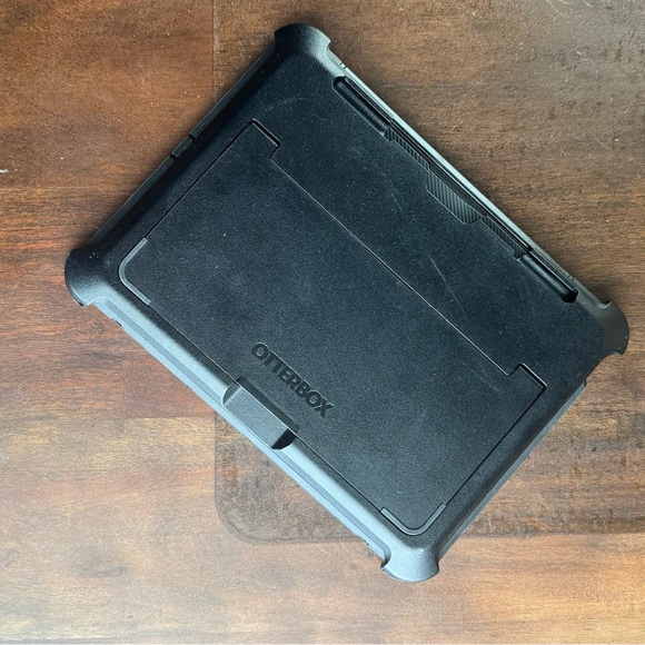 Used Modified OtterBox Defender Series Case for iPad Air 11-inch (M2) (2024) - Picture 2 of 9